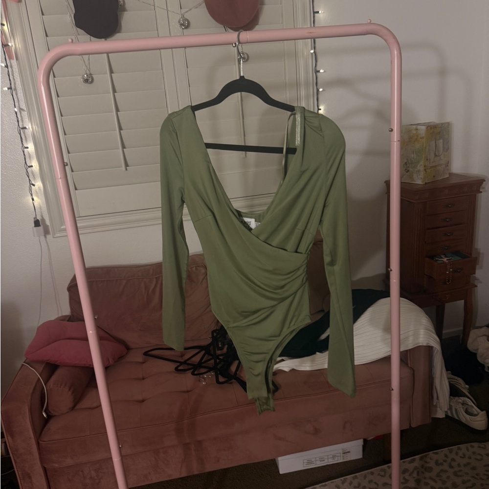 Elegant Green Long Sleeve Women's Top